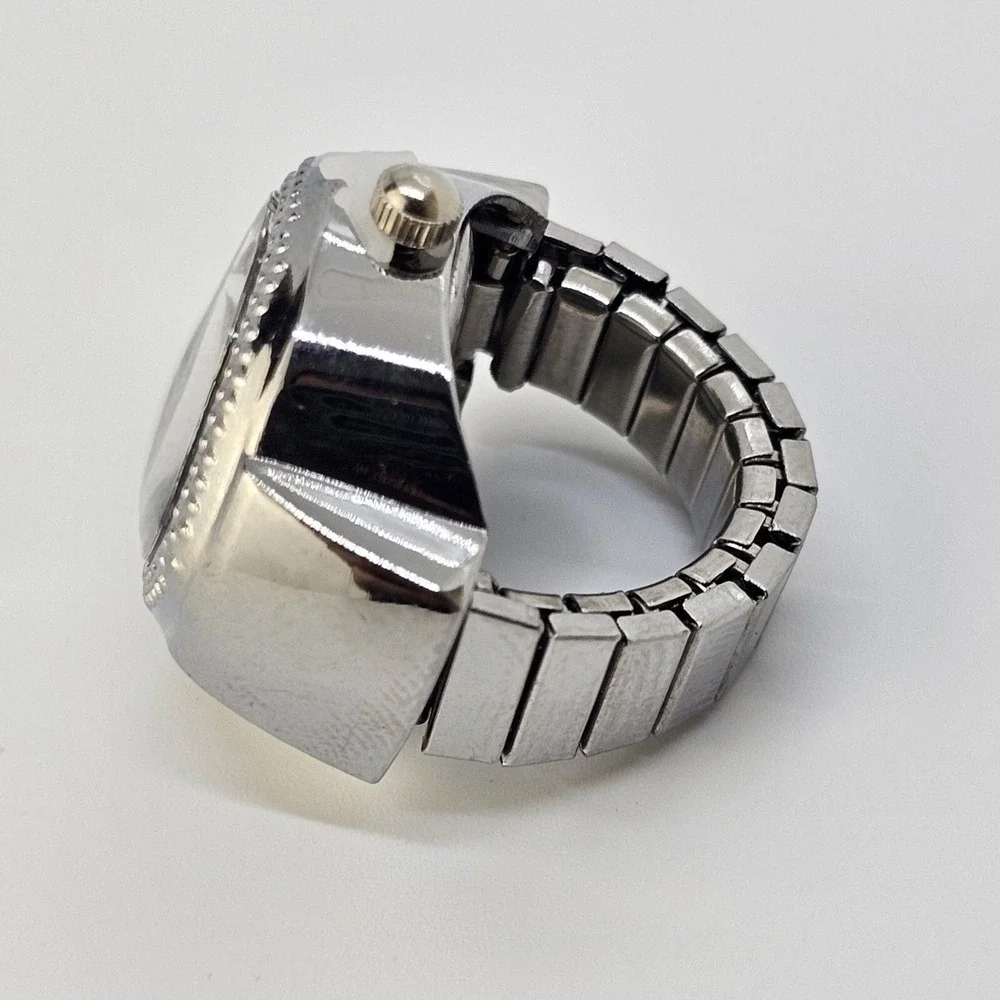 LOVE Ring Watch Women White Dial Analog Quartz Watch Stretch Band Finger Watch‎